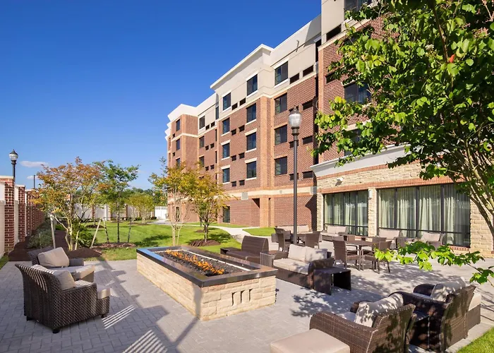 Courtyard By Marriott Bowie