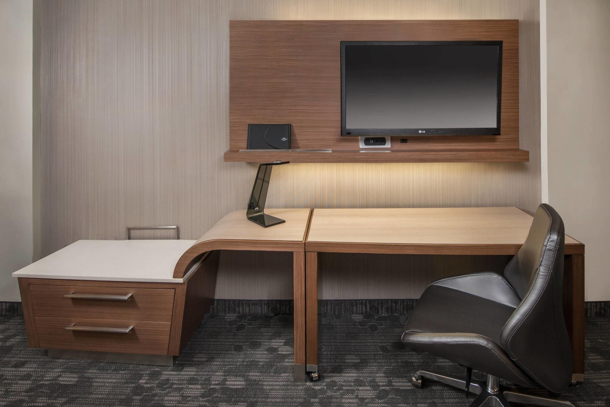 Hotel Courtyard By Marriott