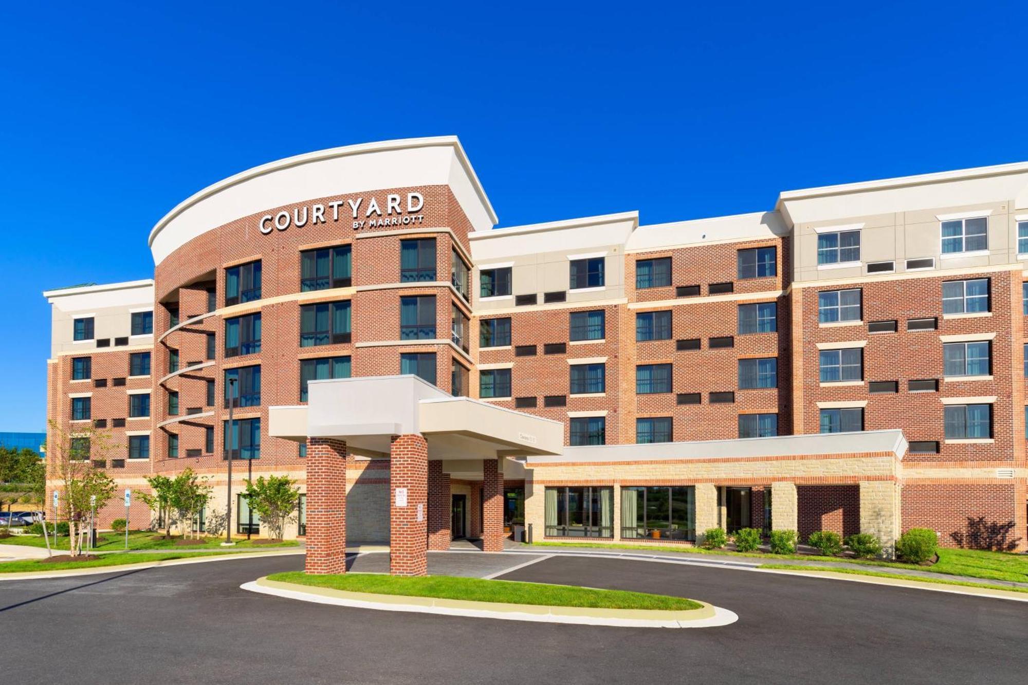 Courtyard By Marriott